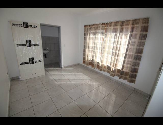 3 BEDROOM HOUSE SOLD IN THE ORCHARDS